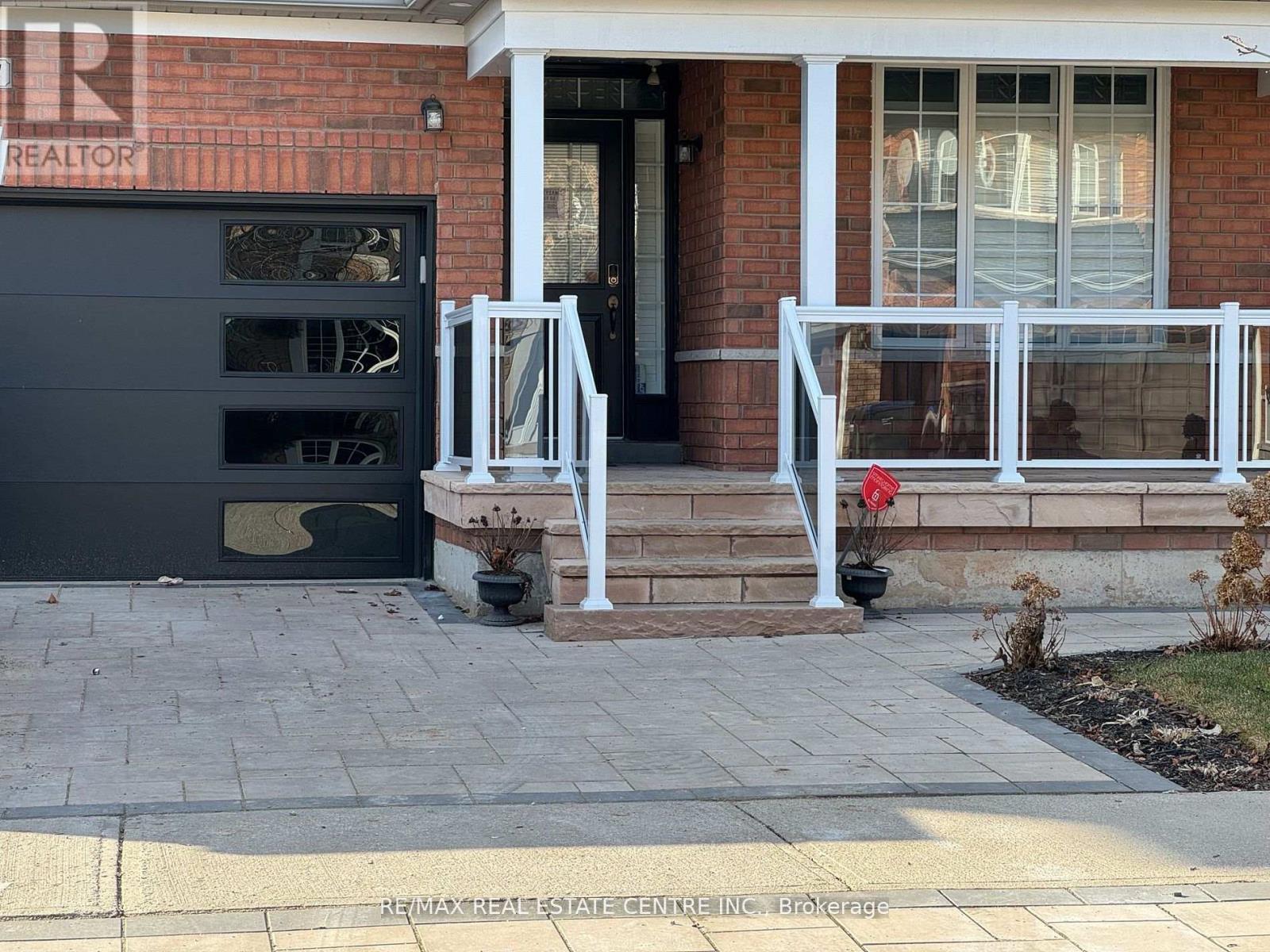 Bsmt - 5644 Kellandy Run Road, Mississauga, Ontario  L5M 7A7 - Photo 3 - W12738138