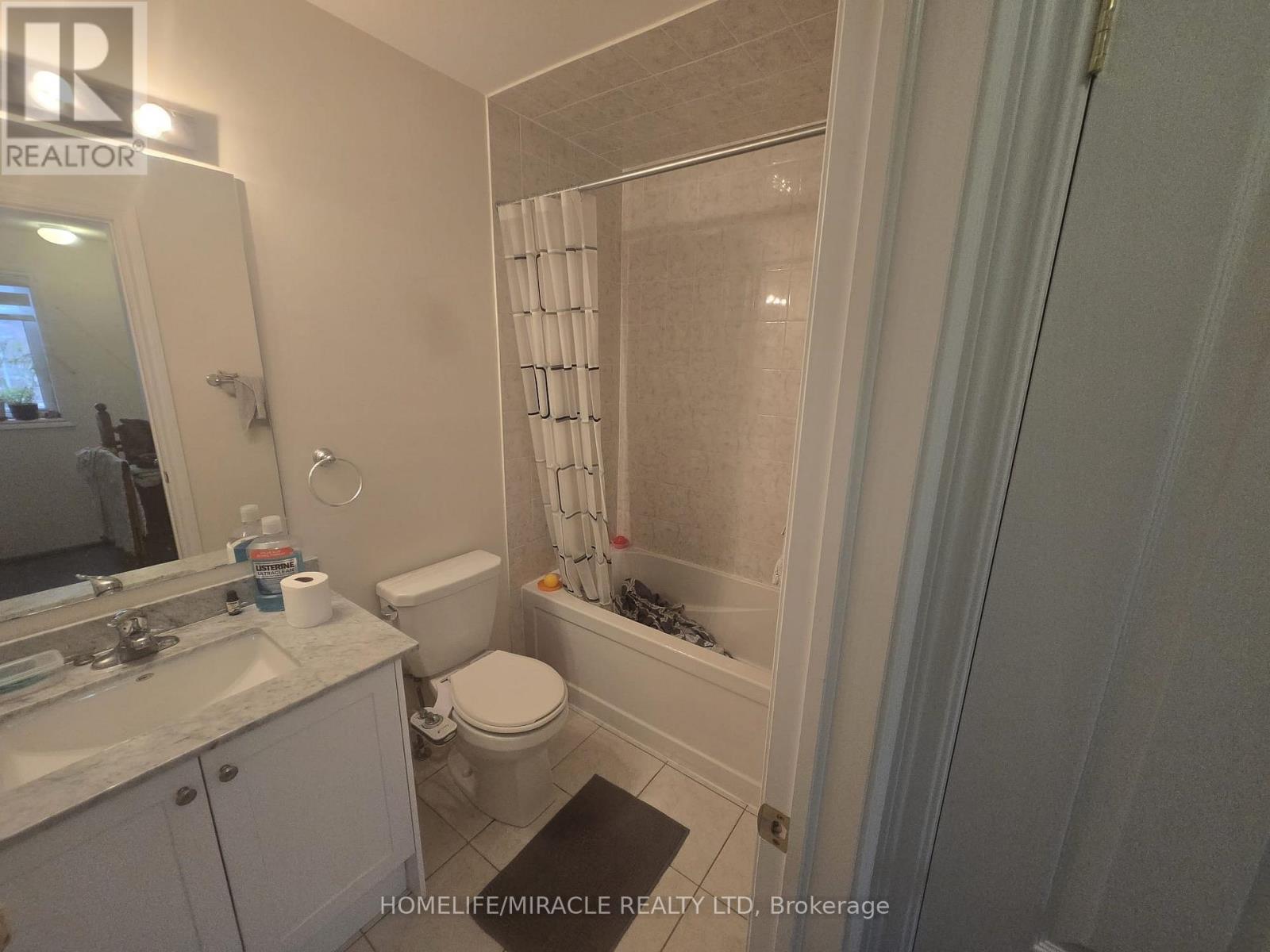 12 Sprucewood Road, Brampton, Ontario  L6Z 0B4 - Photo 10 - W12738142