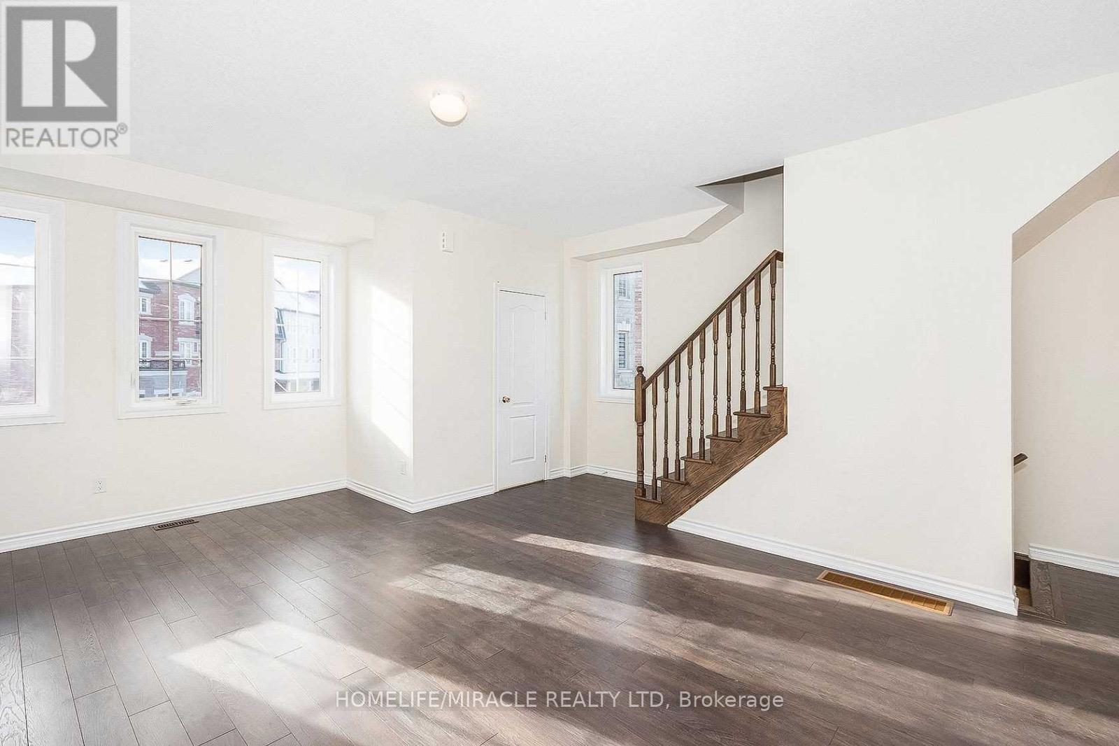 12 Sprucewood Road, Brampton, Ontario  L6Z 0B4 - Photo 6 - W12738142