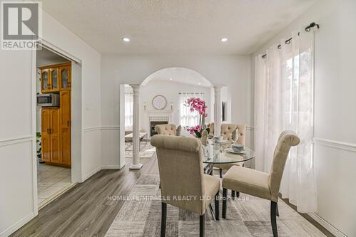 36 Letty Avenue, Brampton, Ontario  L6Y 4T3 - Photo 4 - W12738156