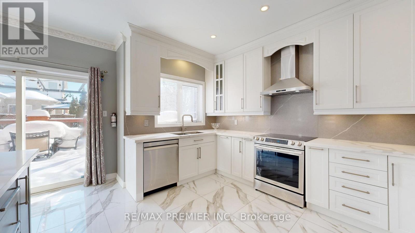 11 Charger Lane, Brampton, Ontario  L7A 3B2 - Photo 16 - W12738192