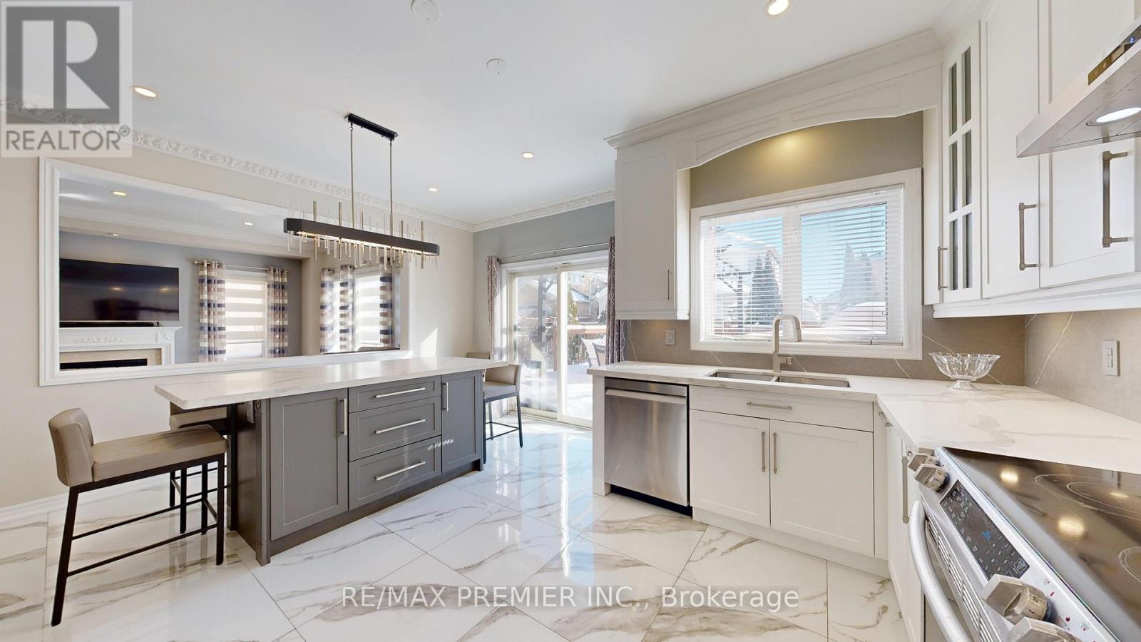 11 Charger Lane, Brampton, Ontario  L7A 3B2 - Photo 19 - W12738192