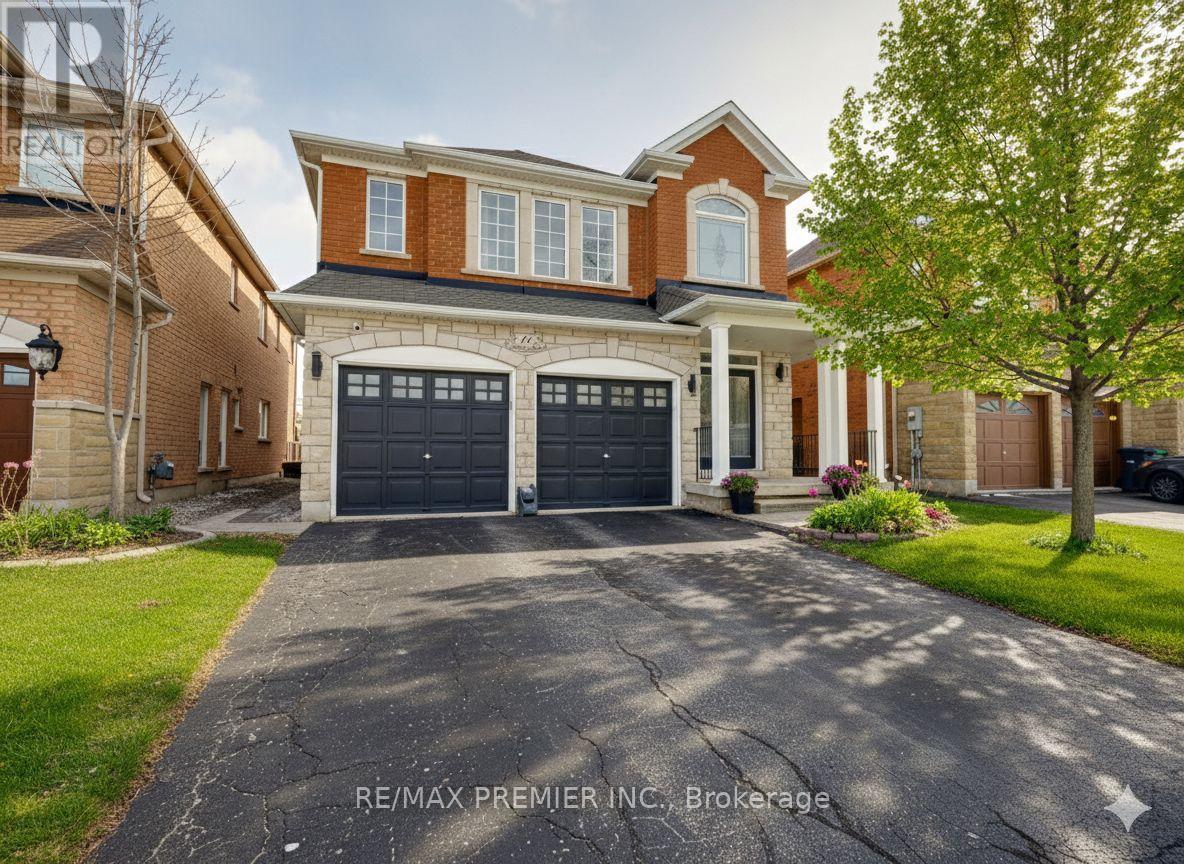 11 Charger Lane, Brampton, Ontario  L7A 3B2 - Photo 2 - W12738192