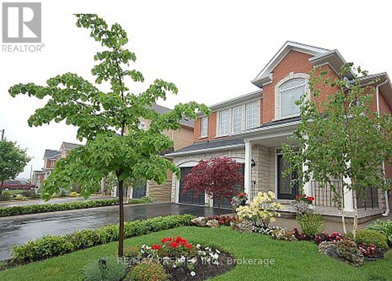 11 Charger Lane, Brampton, Ontario  L7A 3B2 - Photo 3 - W12738192