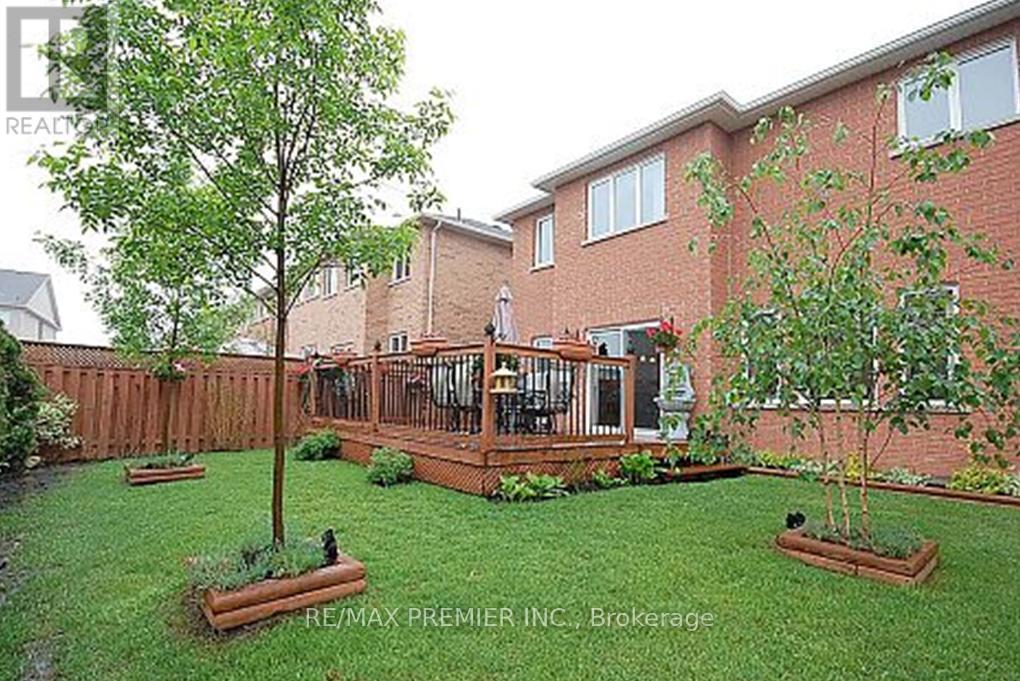 11 Charger Lane, Brampton, Ontario  L7A 3B2 - Photo 49 - W12738192