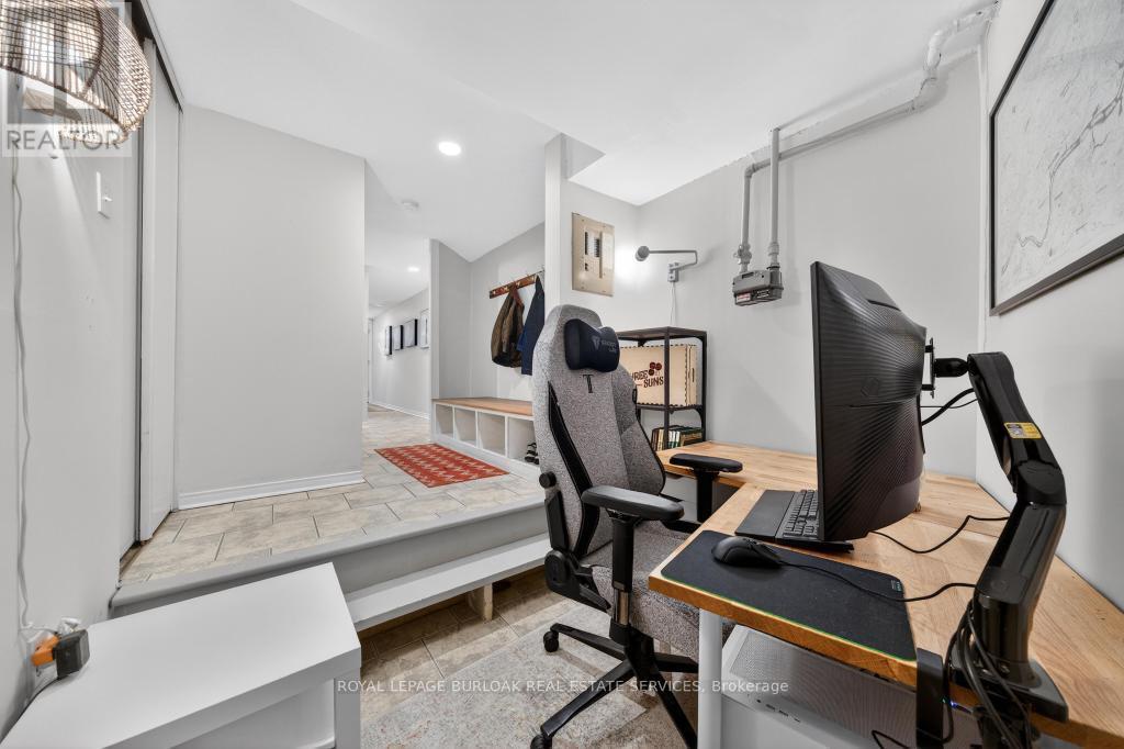 702 - 895 Maple Avenue, Burlington, Ontario  L7S 2H7 - Photo 15 - W12738194