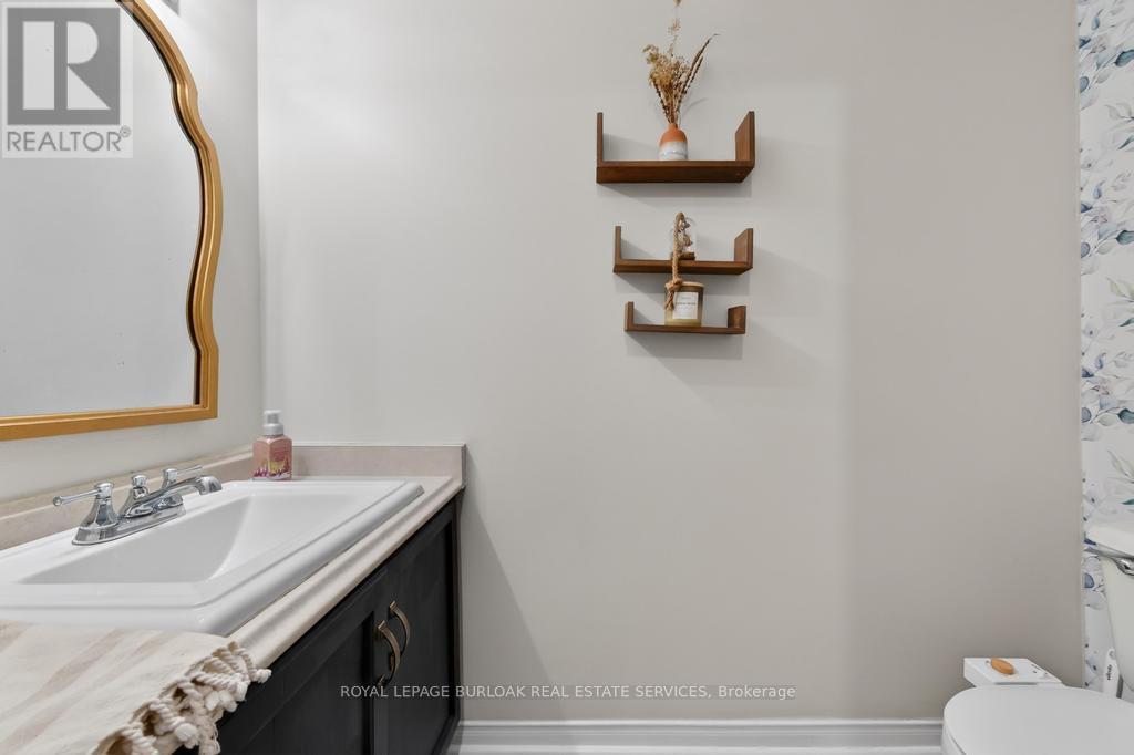 702 - 895 Maple Avenue, Burlington, Ontario  L7S 2H7 - Photo 7 - W12738194