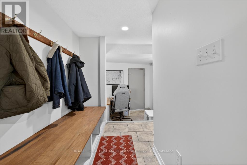 702 - 895 Maple Avenue, Burlington, Ontario  L7S 2H7 - Photo 9 - W12738194