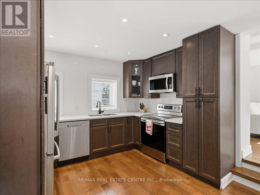 410 Oak Street, Milton, Ontario  L9T 1J1 - Photo 10 - W12738224