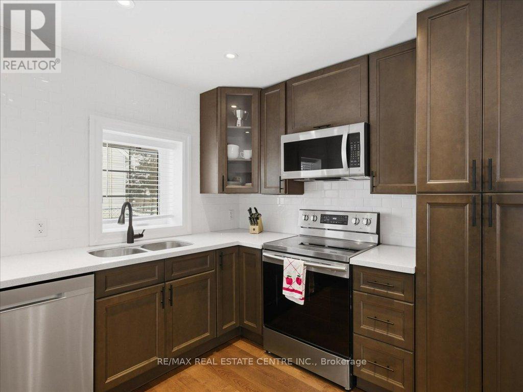 410 Oak Street, Milton, Ontario  L9T 1J1 - Photo 11 - W12738224