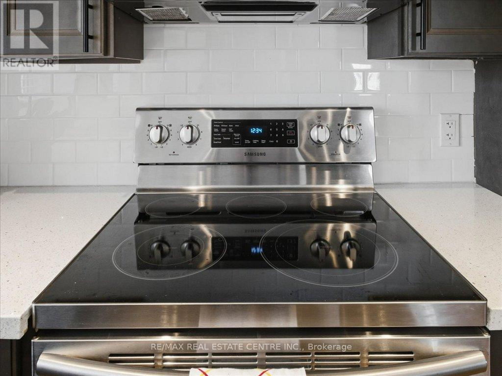 410 Oak Street, Milton, Ontario  L9T 1J1 - Photo 14 - W12738224