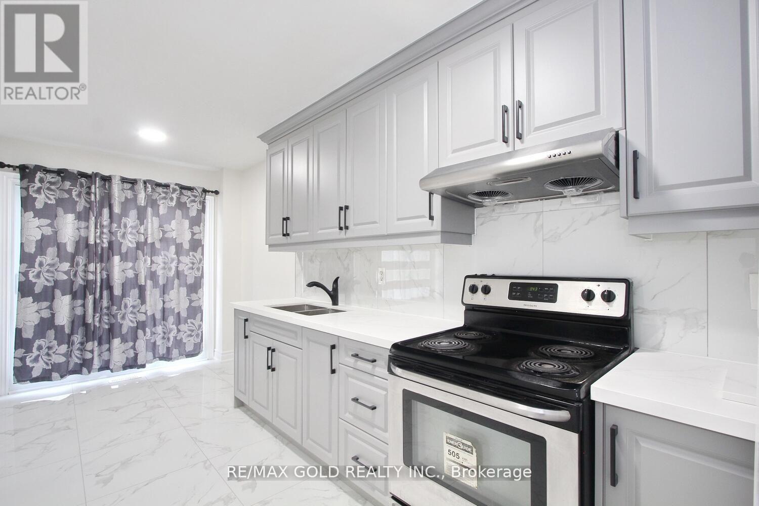 96 Lauraglen Crescent, Brampton, Ontario  L6Y 5A6 - Photo 12 - W12738244