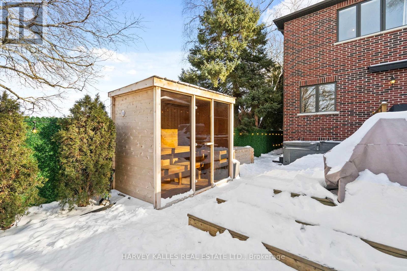 957 Eighth Street, Mississauga, Ontario  L5E 1R6 - Photo 47 - W12736306