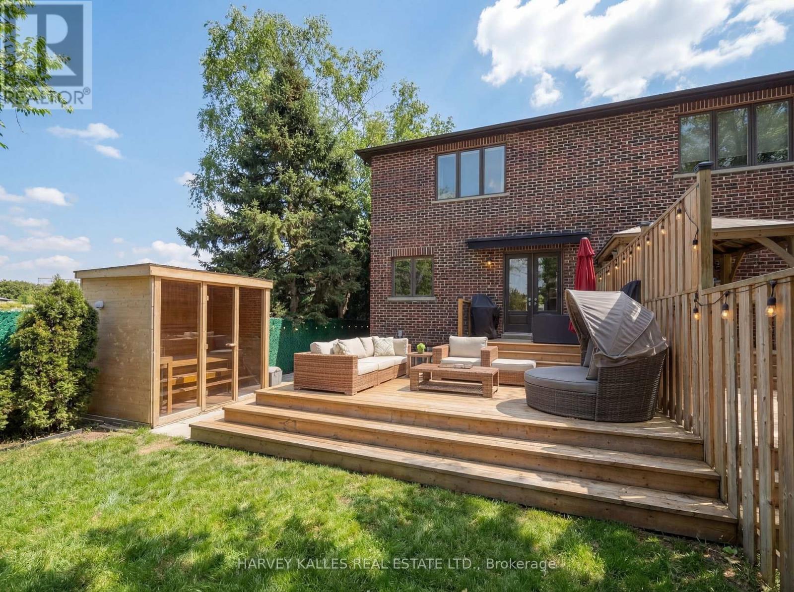 957 Eighth Street, Mississauga, Ontario  L5E 1R6 - Photo 44 - W12736306