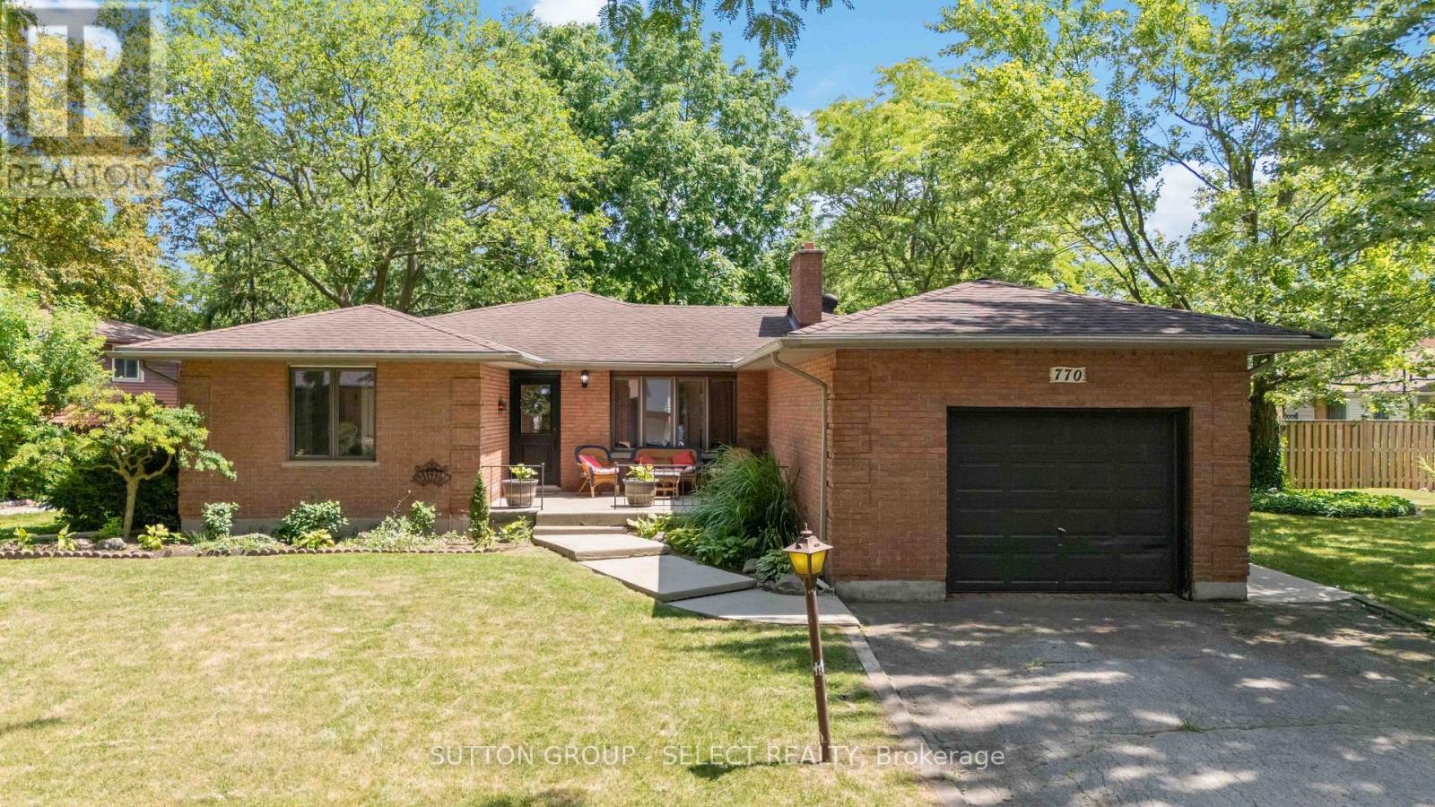 770 Galloway Crescent, London South, Ontario  N6J 2Y7 - Photo 2 - X12738378