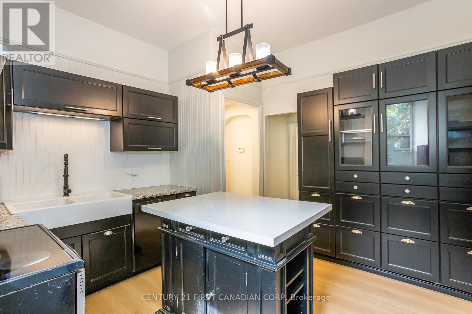 1 - 706 Waterloo Street, London East, Ontario  N6A 3V9 - Photo 11 - X12738386