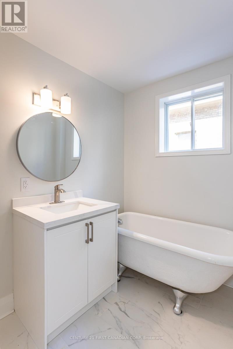 1 - 706 Waterloo Street, London East, Ontario  N6A 3V9 - Photo 15 - X12738386