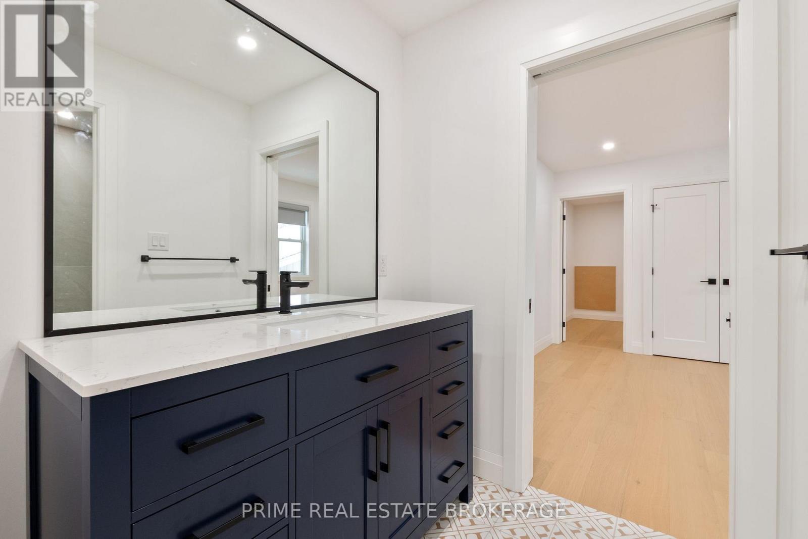 247 Victoria Street, London East, Ontario  N6A 2C3 - Photo 31 - X12738398