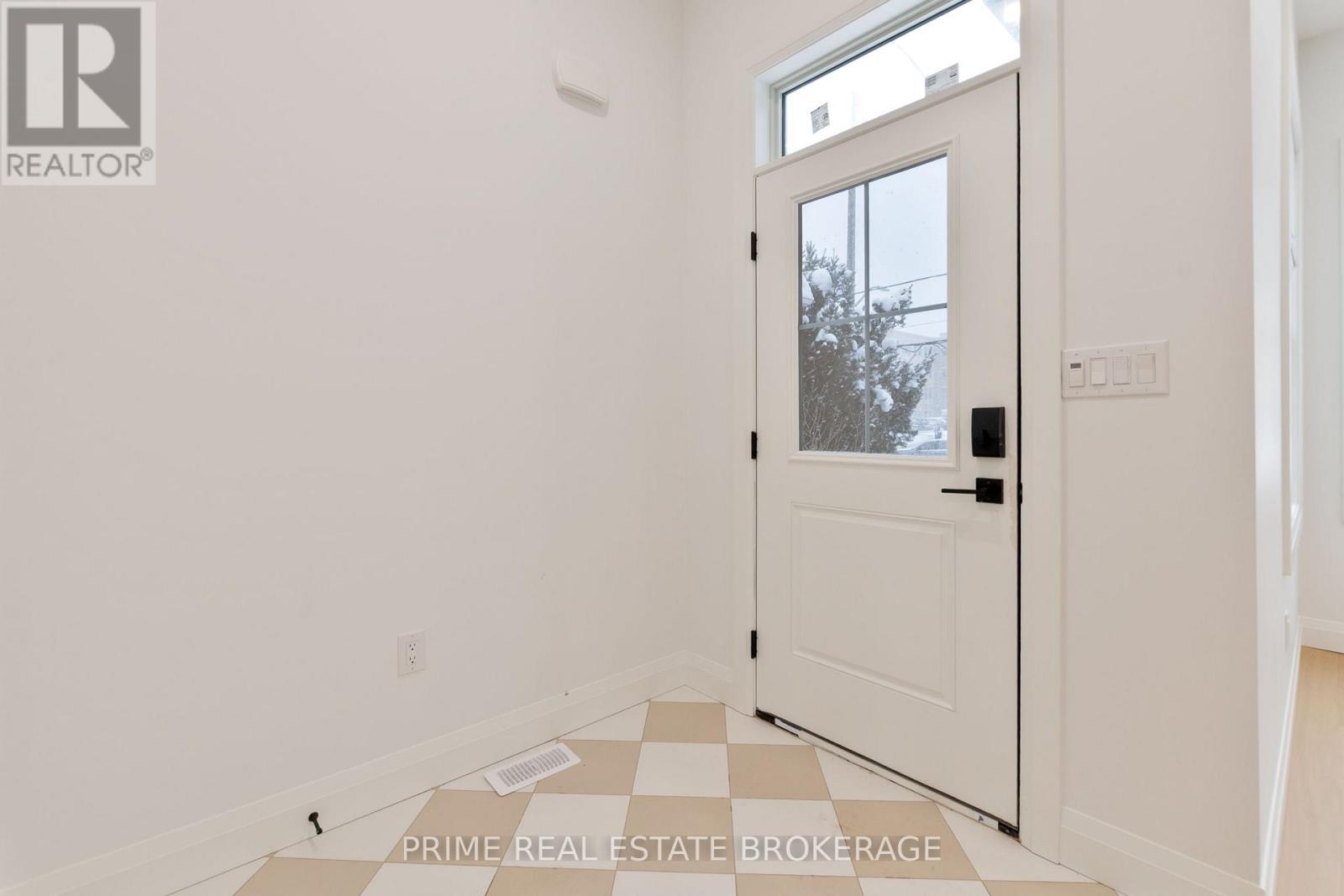 247 Victoria Street, London East, Ontario  N6A 2C3 - Photo 4 - X12738398