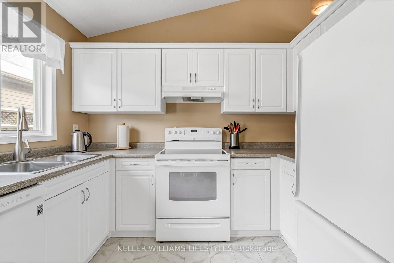 1423 South Wenige Drive, London North, Ontario  N5X 4N1 - Photo 13 - X12738422