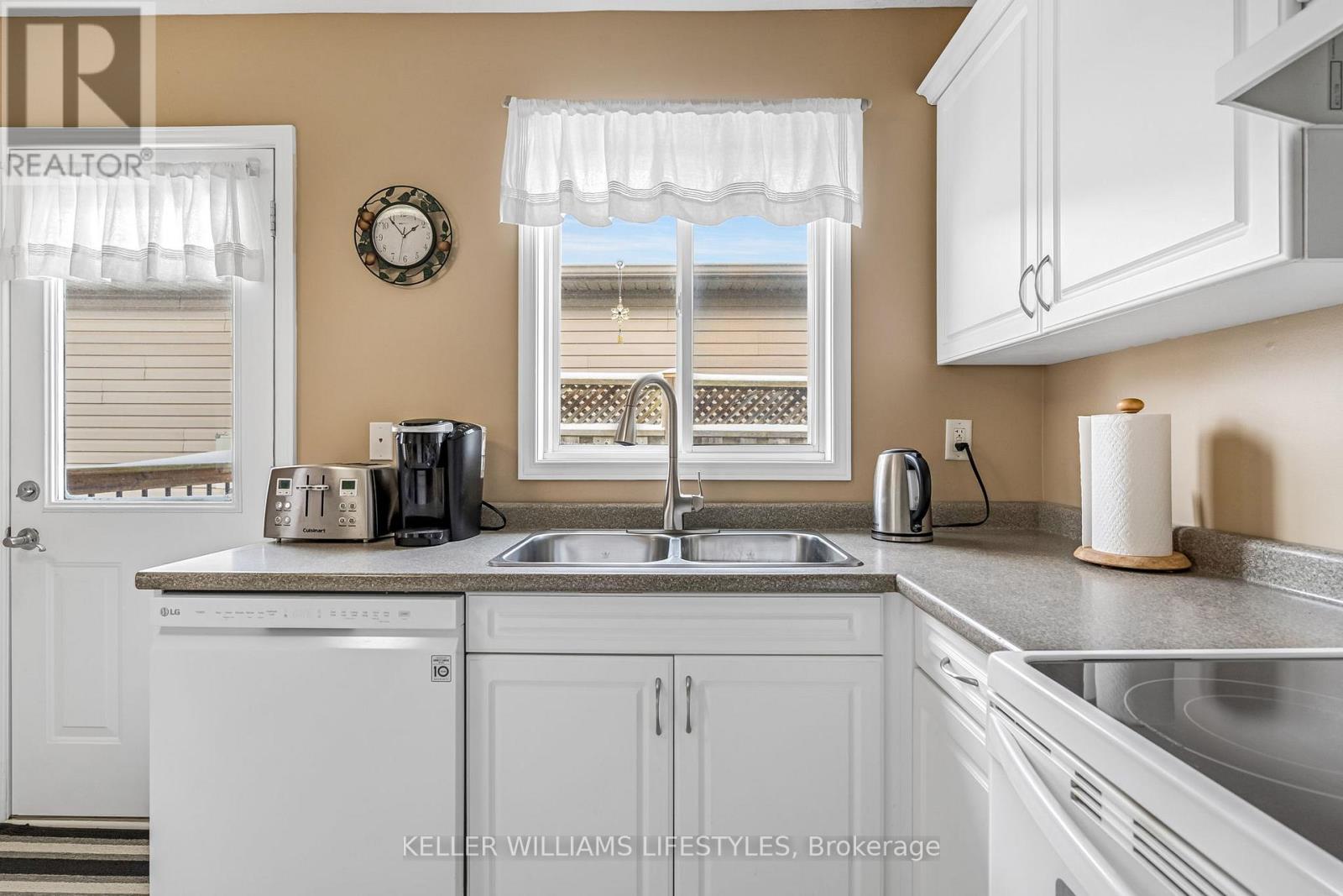 1423 South Wenige Drive, London North, Ontario  N5X 4N1 - Photo 15 - X12738422