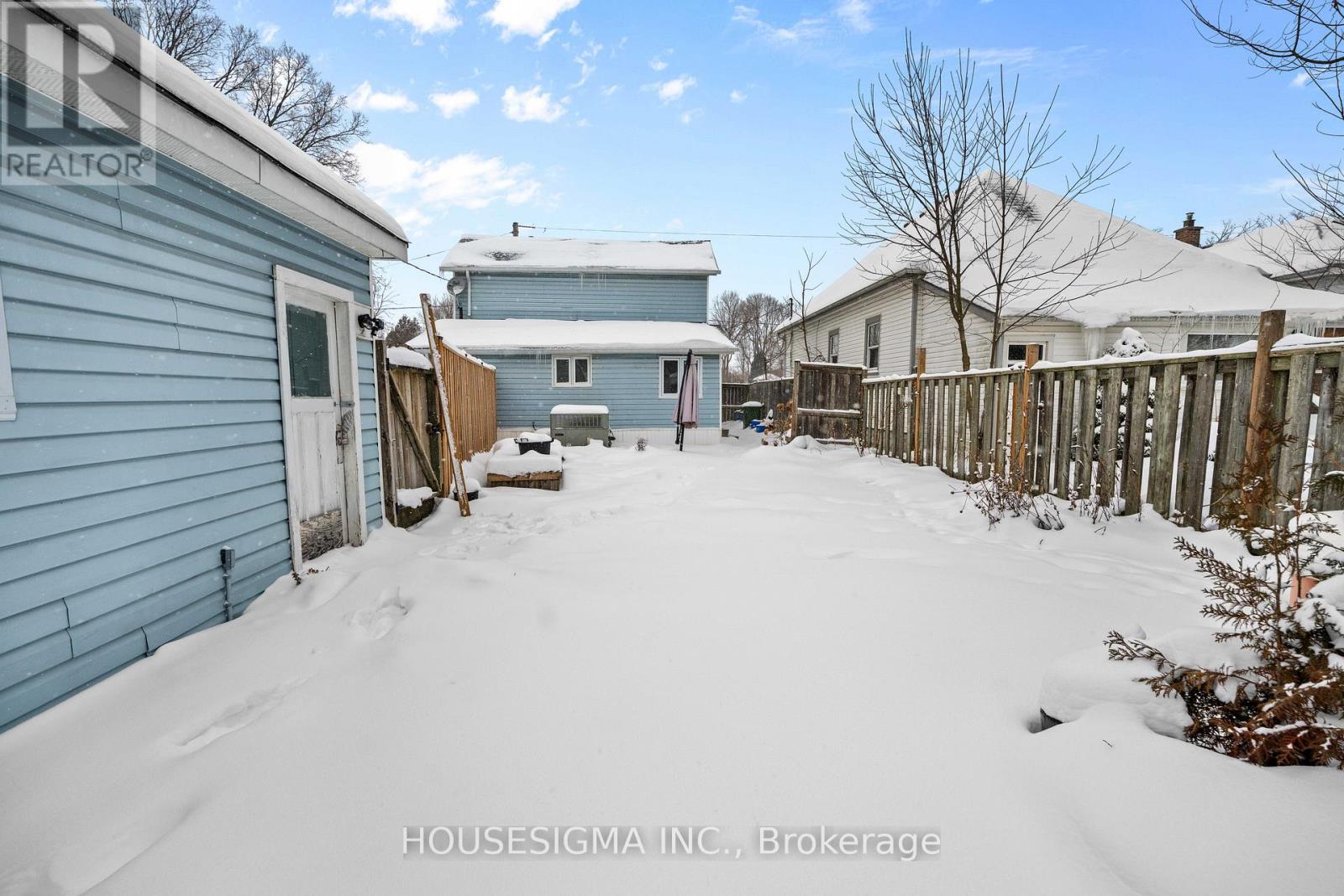 16 Centre Street, St. Thomas, Ontario  N5R 2Z2 - Photo 19 - X12738468