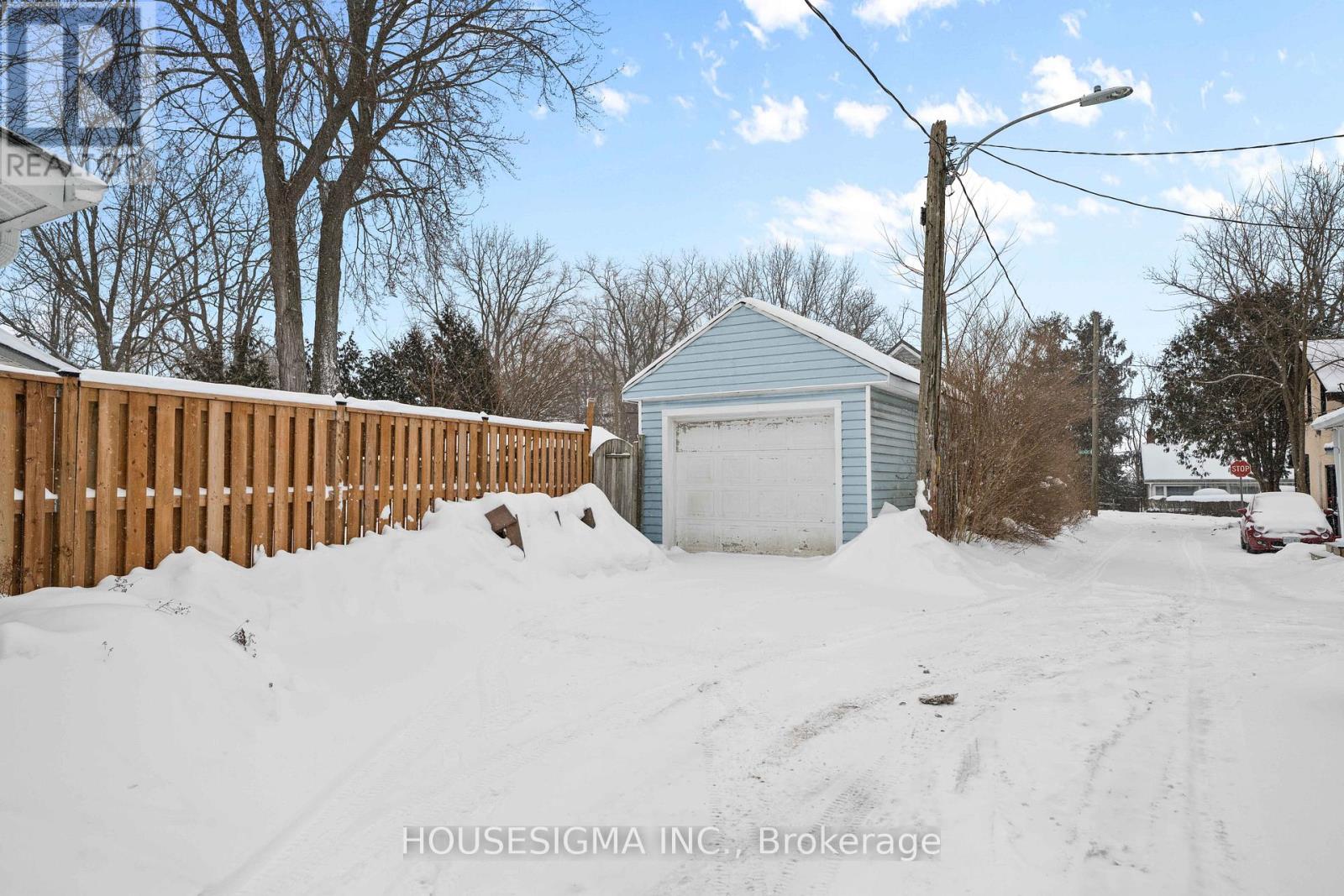 16 Centre Street, St. Thomas, Ontario  N5R 2Z2 - Photo 25 - X12738468