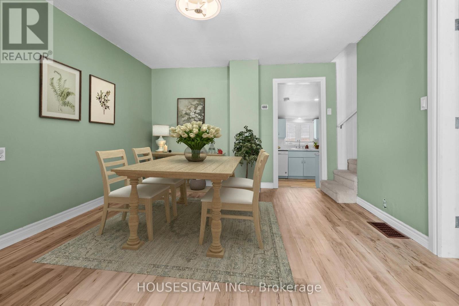 16 Centre Street, St. Thomas, Ontario  N5R 2Z2 - Photo 5 - X12738468