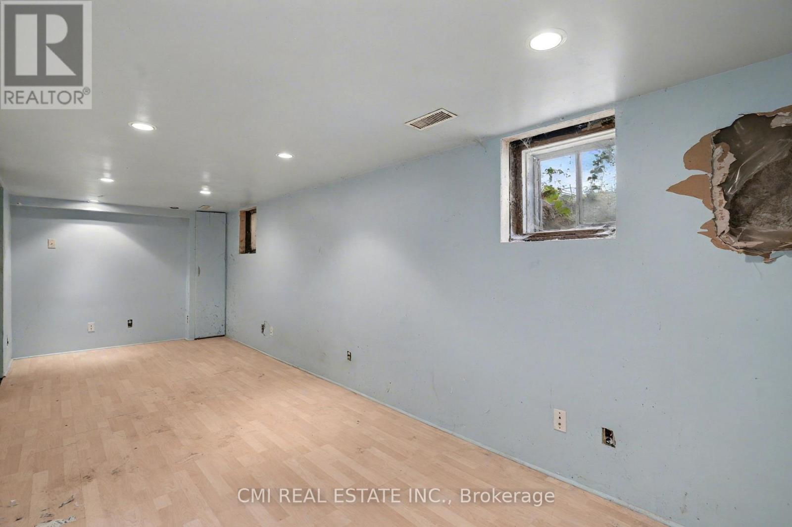 135 Madison Avenue S, Kitchener, Ontario  N2G 3M4 - Photo 39 - X12488322