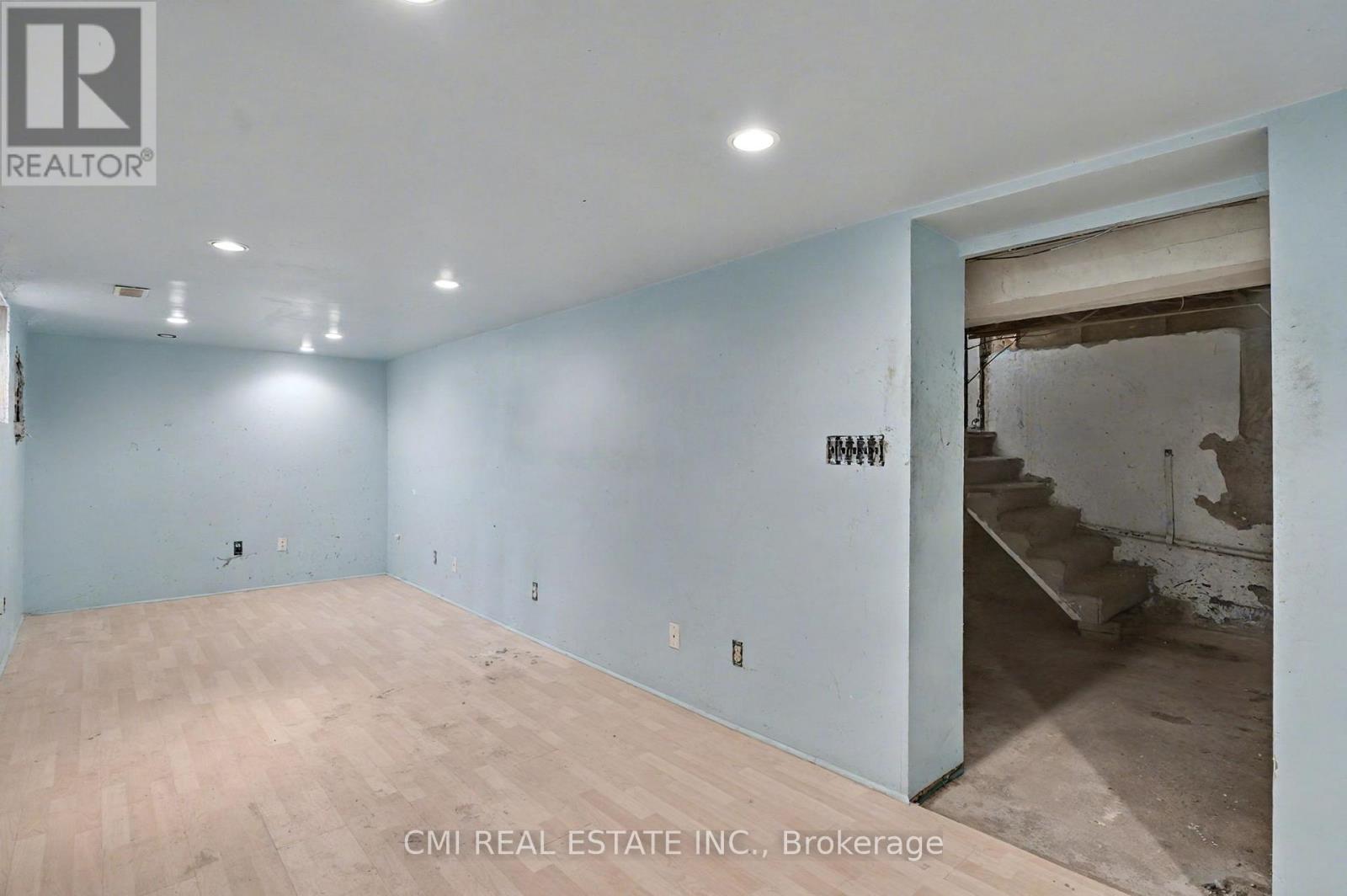 135 Madison Avenue S, Kitchener, Ontario  N2G 3M4 - Photo 37 - X12488322