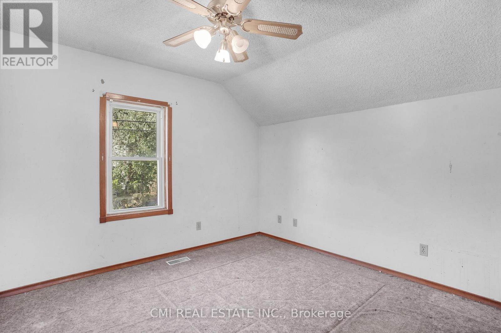 135 Madison Avenue S, Kitchener, Ontario  N2G 3M4 - Photo 23 - X12488322