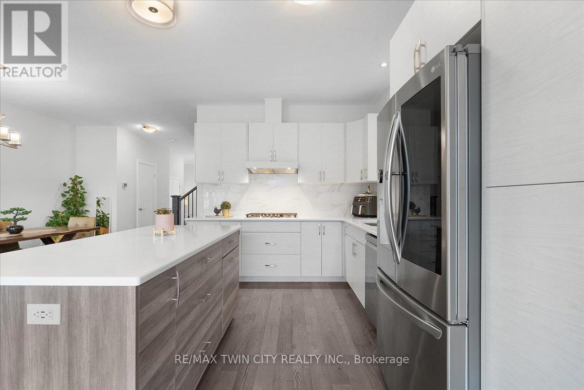 657 Benninger Drive, Kitchener, Ontario  N2E 0J2 - Photo 11 - X12488568