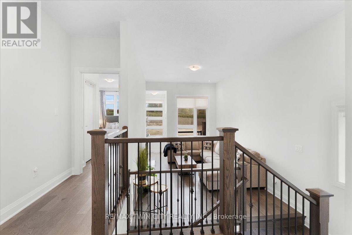 657 Benninger Drive, Kitchener, Ontario  N2E 0J2 - Photo 24 - X12488568