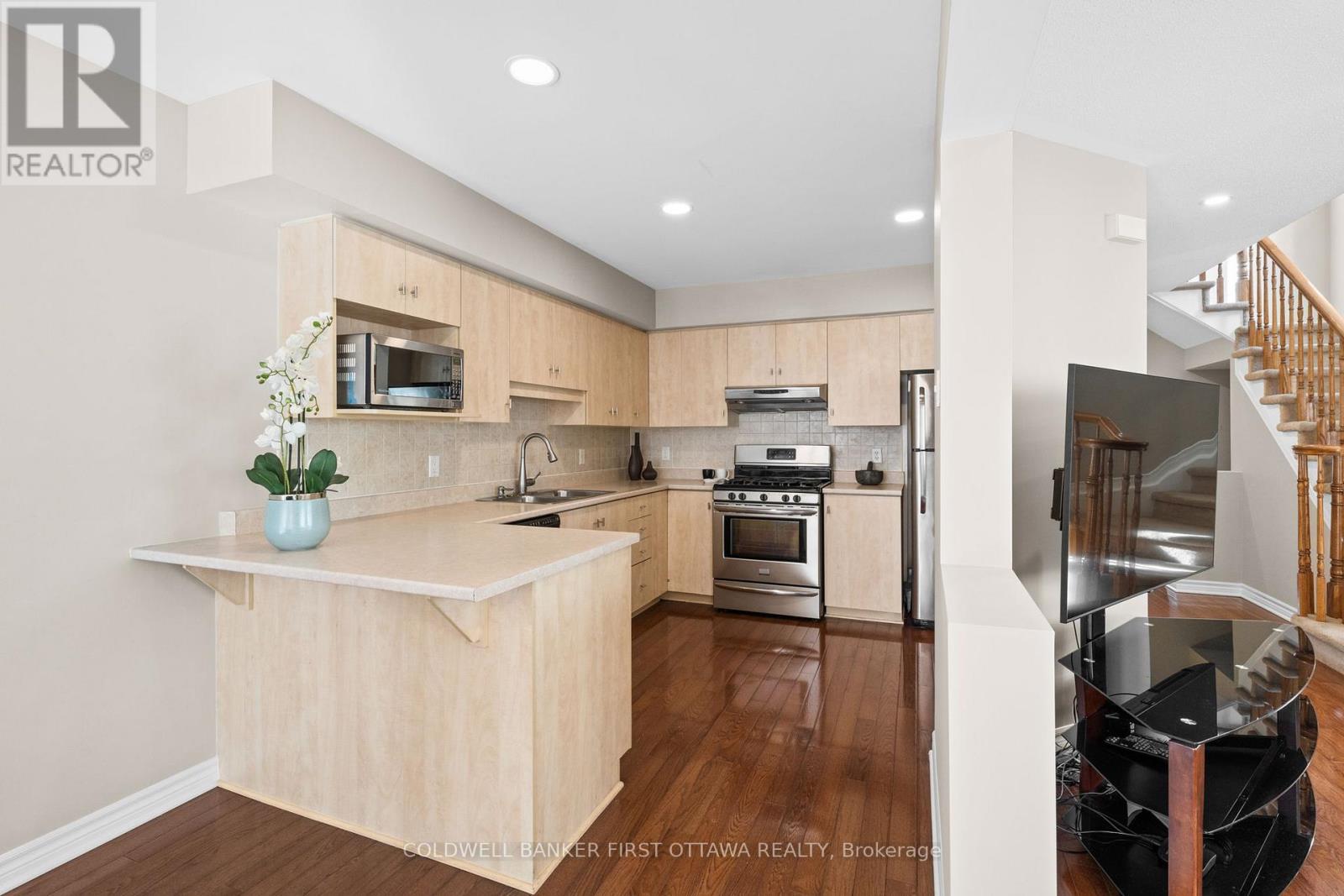 20 Fieldberry Private, Ottawa, Ontario  K2J 5E8 - Photo 10 - X12738470