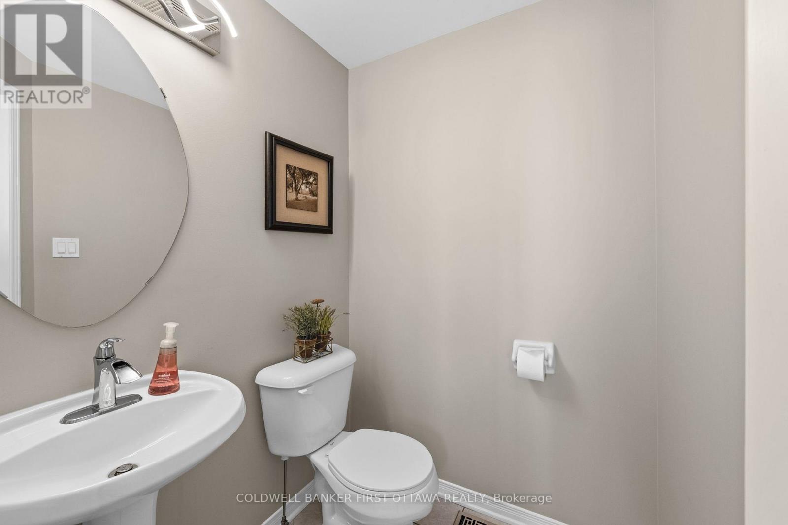 20 Fieldberry Private, Ottawa, Ontario  K2J 5E8 - Photo 6 - X12738470