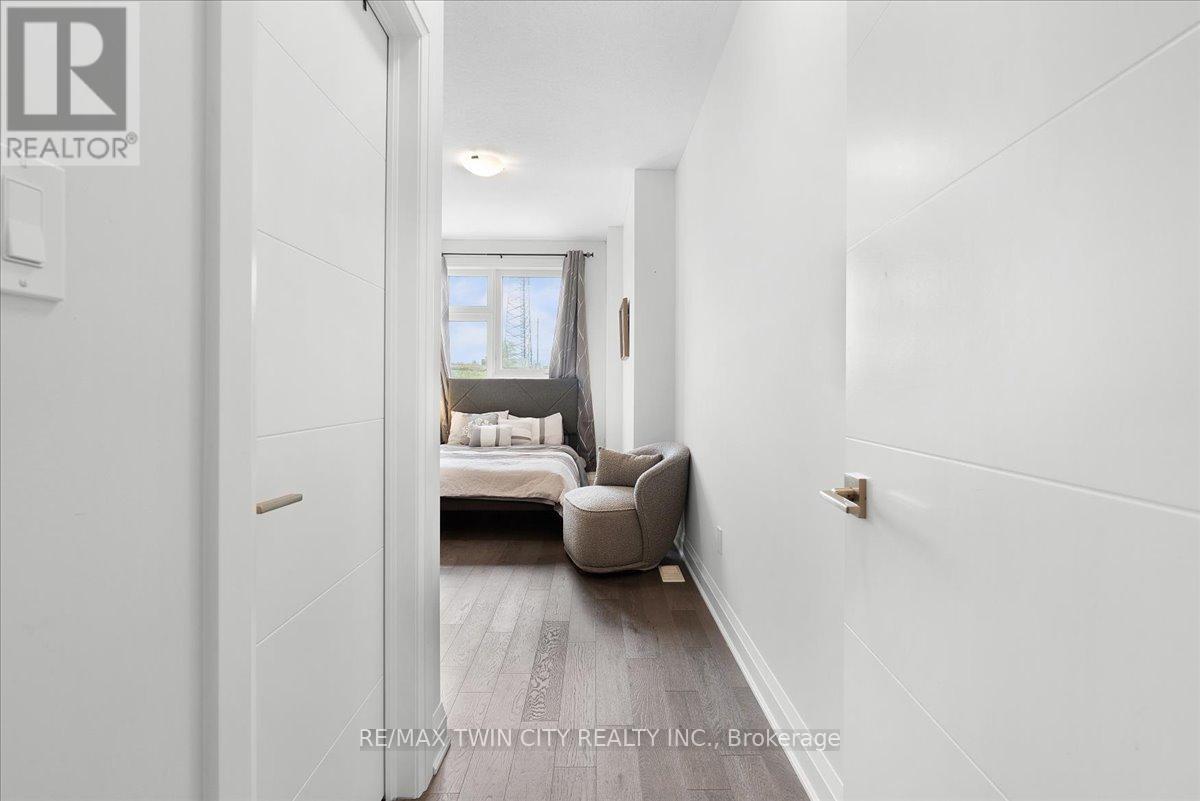 657 Benninger Drive, Kitchener, Ontario  N2E 0J2 - Photo 32 - X12488568