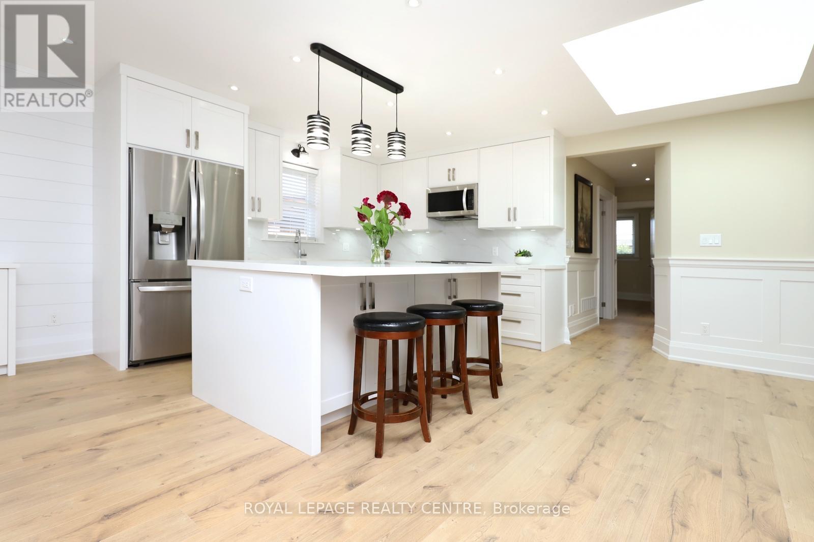 Main Lvl - 55 Flora Drive, Hamilton, Ontario  L8G 3Z7 - Photo 11 - X12738198