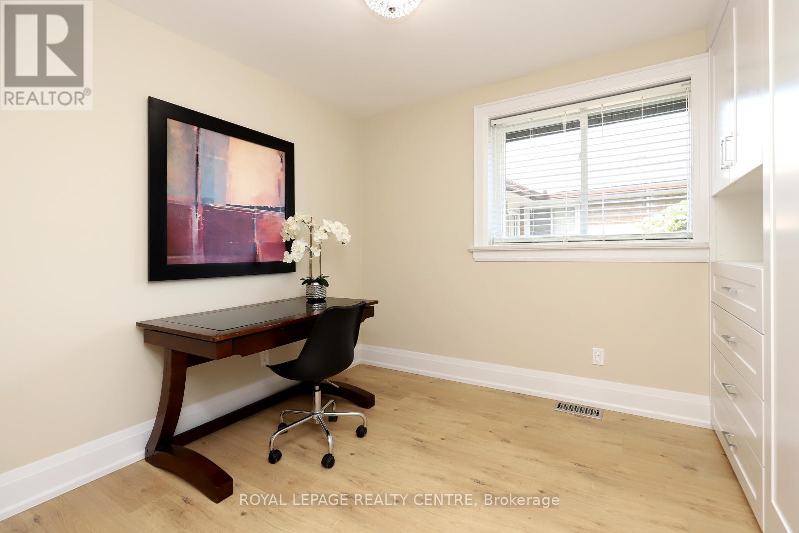 Main Lvl - 55 Flora Drive, Hamilton, Ontario  L8G 3Z7 - Photo 16 - X12738198