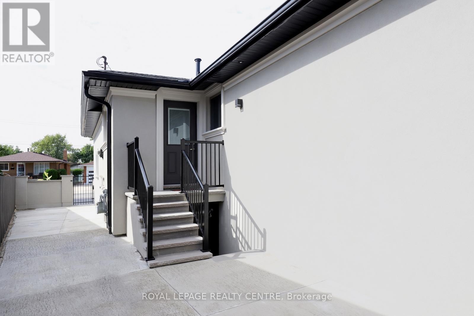 Main Lvl - 55 Flora Drive, Hamilton, Ontario  L8G 3Z7 - Photo 23 - X12738198