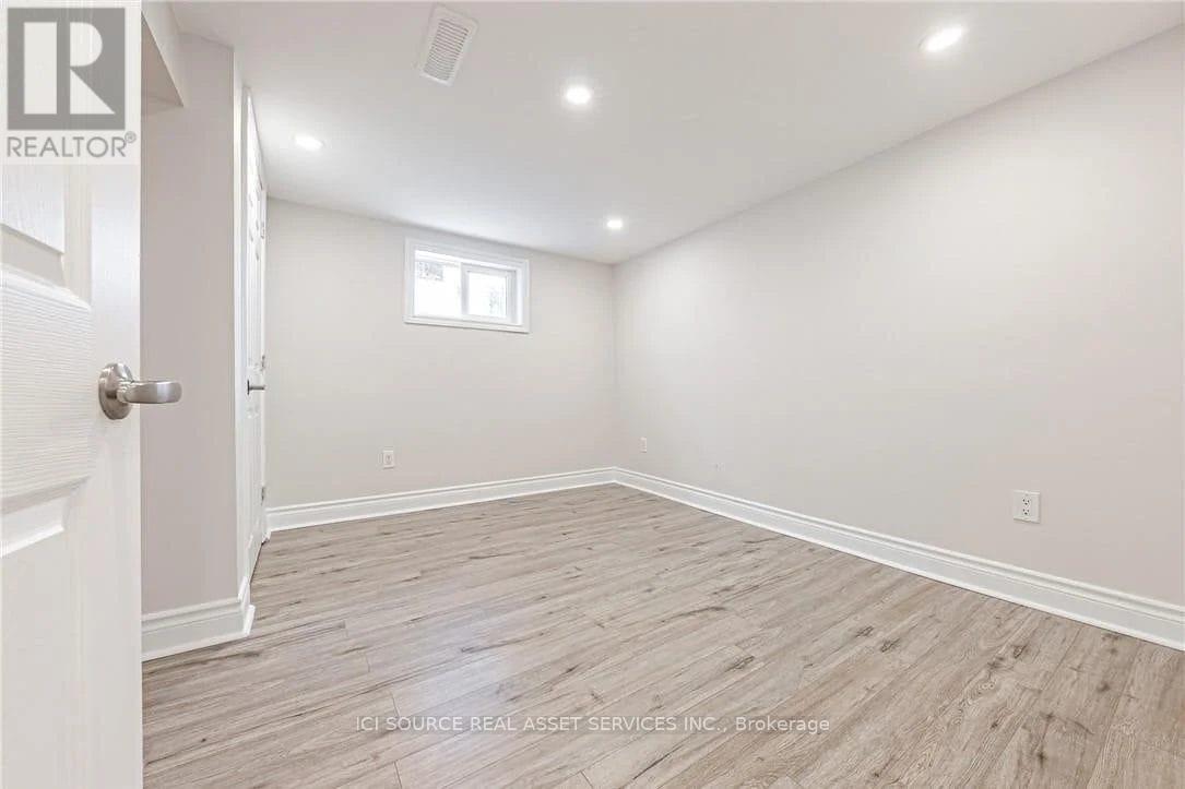 Lower - 194 Crockett Street, Hamilton, Ontario  L8V 1H2 - Photo 7 - X12658302