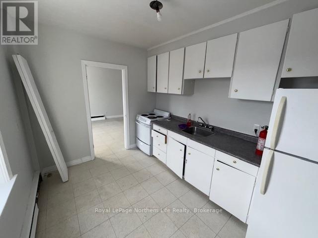 122-126 Mcintyre Street E, North Bay, Ontario  P1B 1C4 - Photo 32 - X12738352