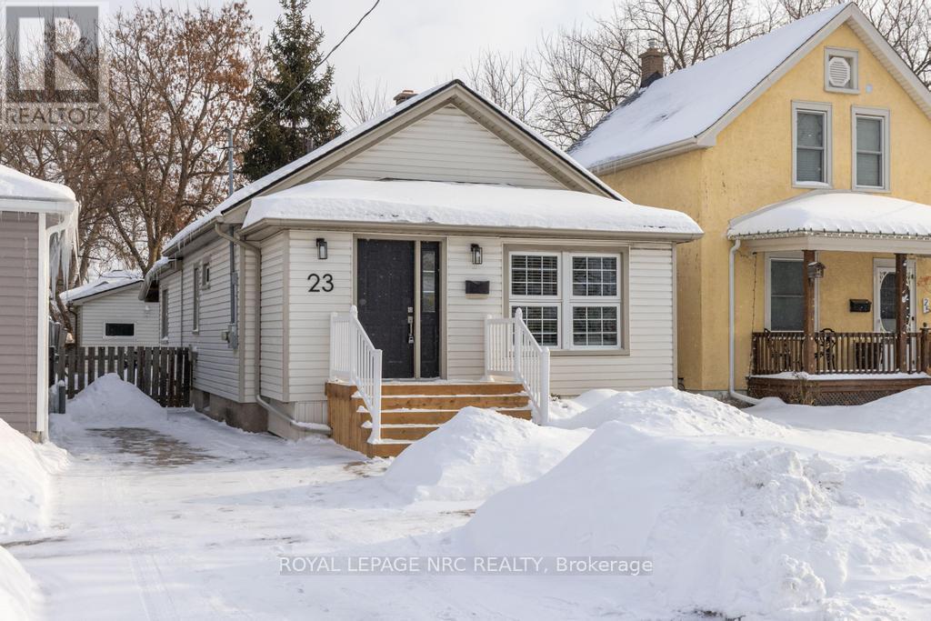 23 Trapnell Street, St. Catharines, Ontario  L2R 1B1 - Photo 1 - X12738314