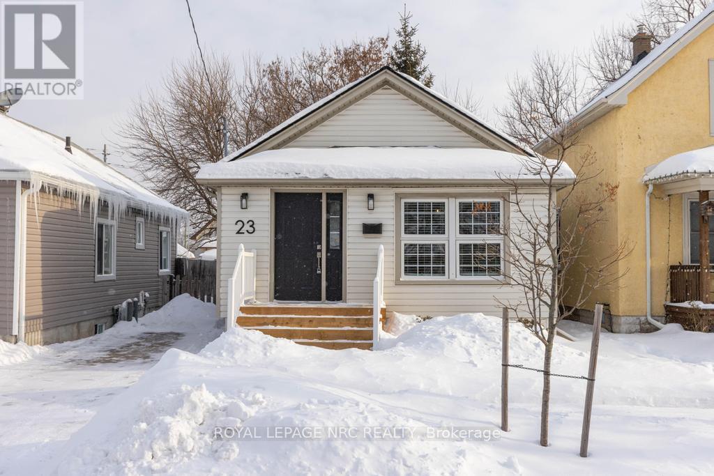 23 Trapnell Street, St. Catharines, Ontario  L2R 1B1 - Photo 2 - X12738314