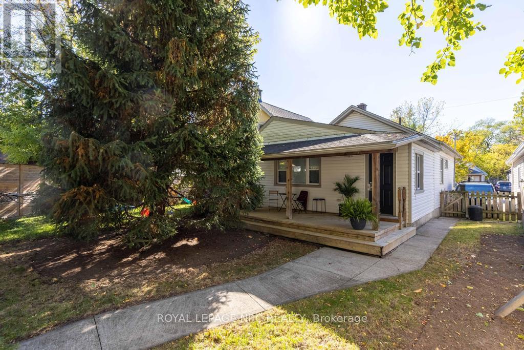 23 Trapnell Street, St. Catharines, Ontario  L2R 1B1 - Photo 21 - X12738314