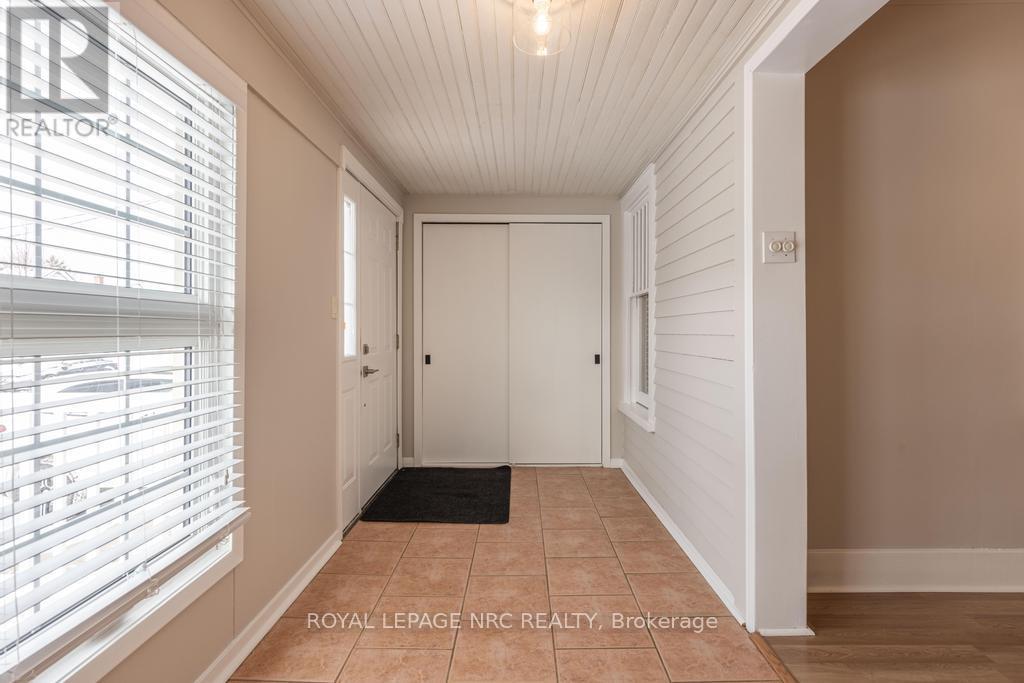 23 Trapnell Street, St. Catharines, Ontario  L2R 1B1 - Photo 3 - X12738314