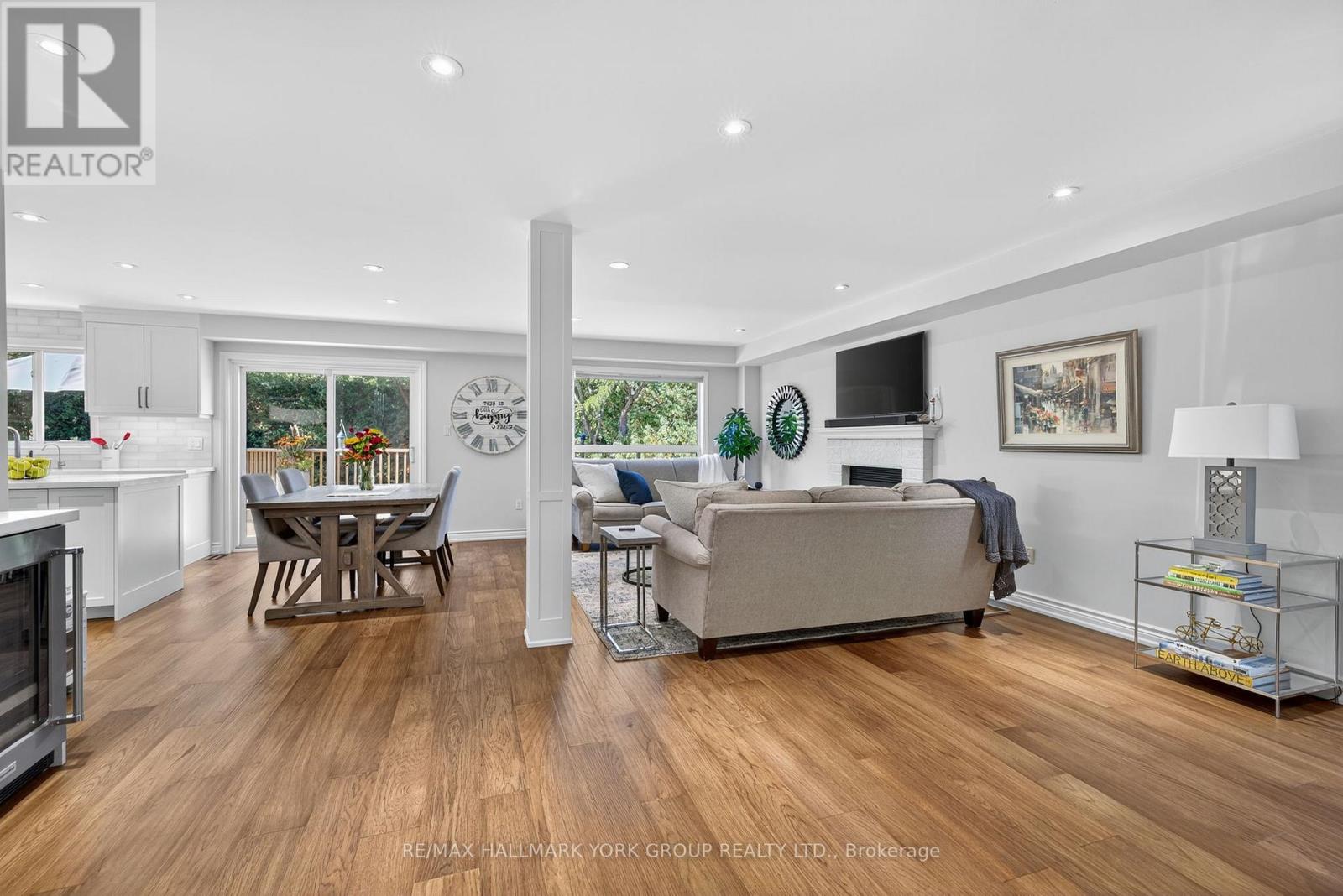 341 Gaston Place, Newmarket, Ontario  L3Y 8M4 - Photo 5 - N12737684