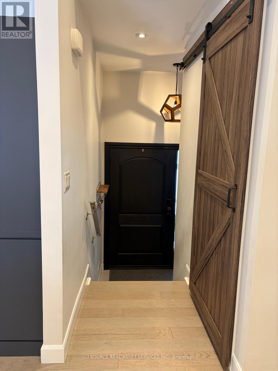 33 Hazelbury Drive, King, Ontario  L0G 1N0 - Photo 2 - N12737974