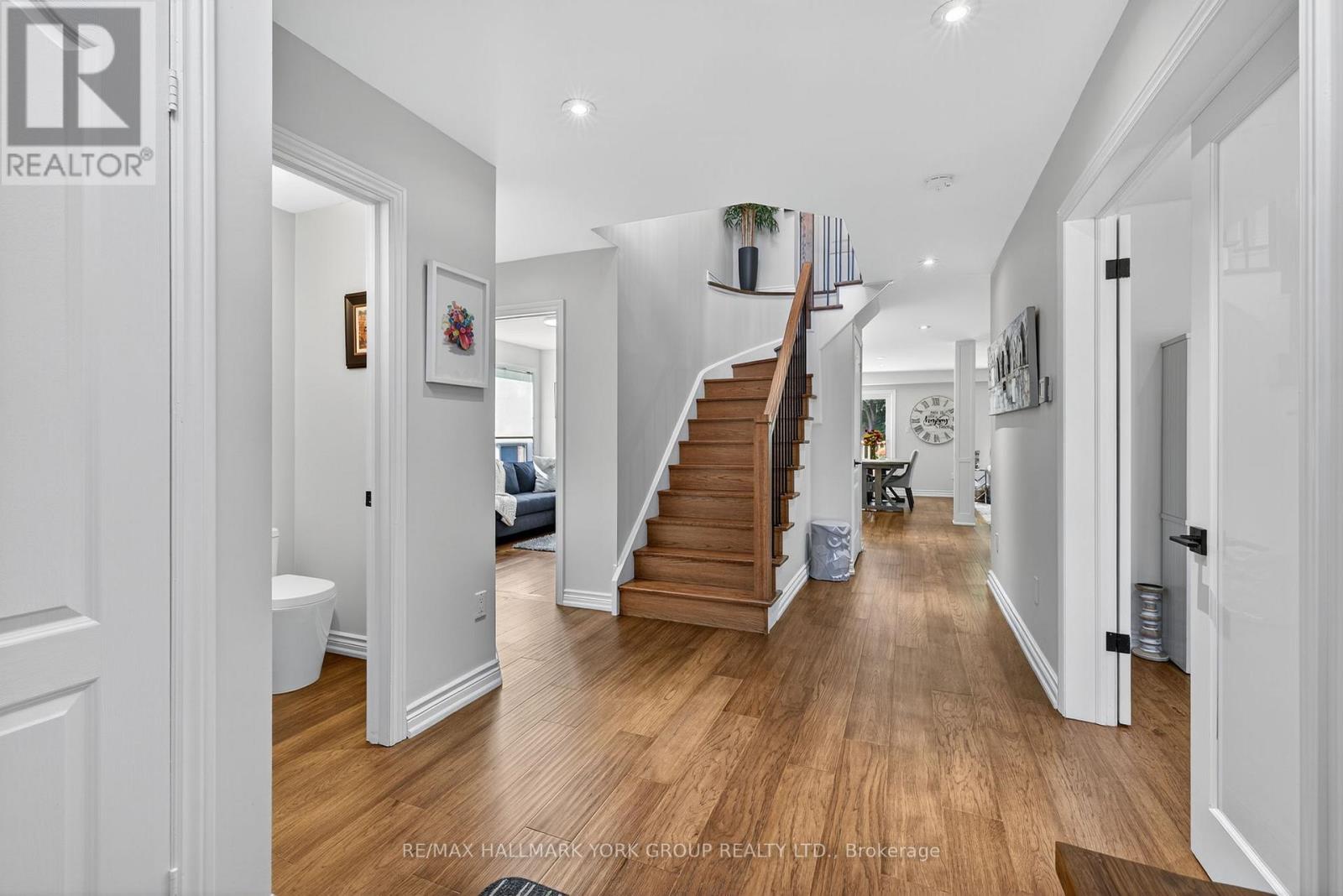 341 Gaston Place, Newmarket, Ontario  L3Y 8M4 - Photo 4 - N12737684