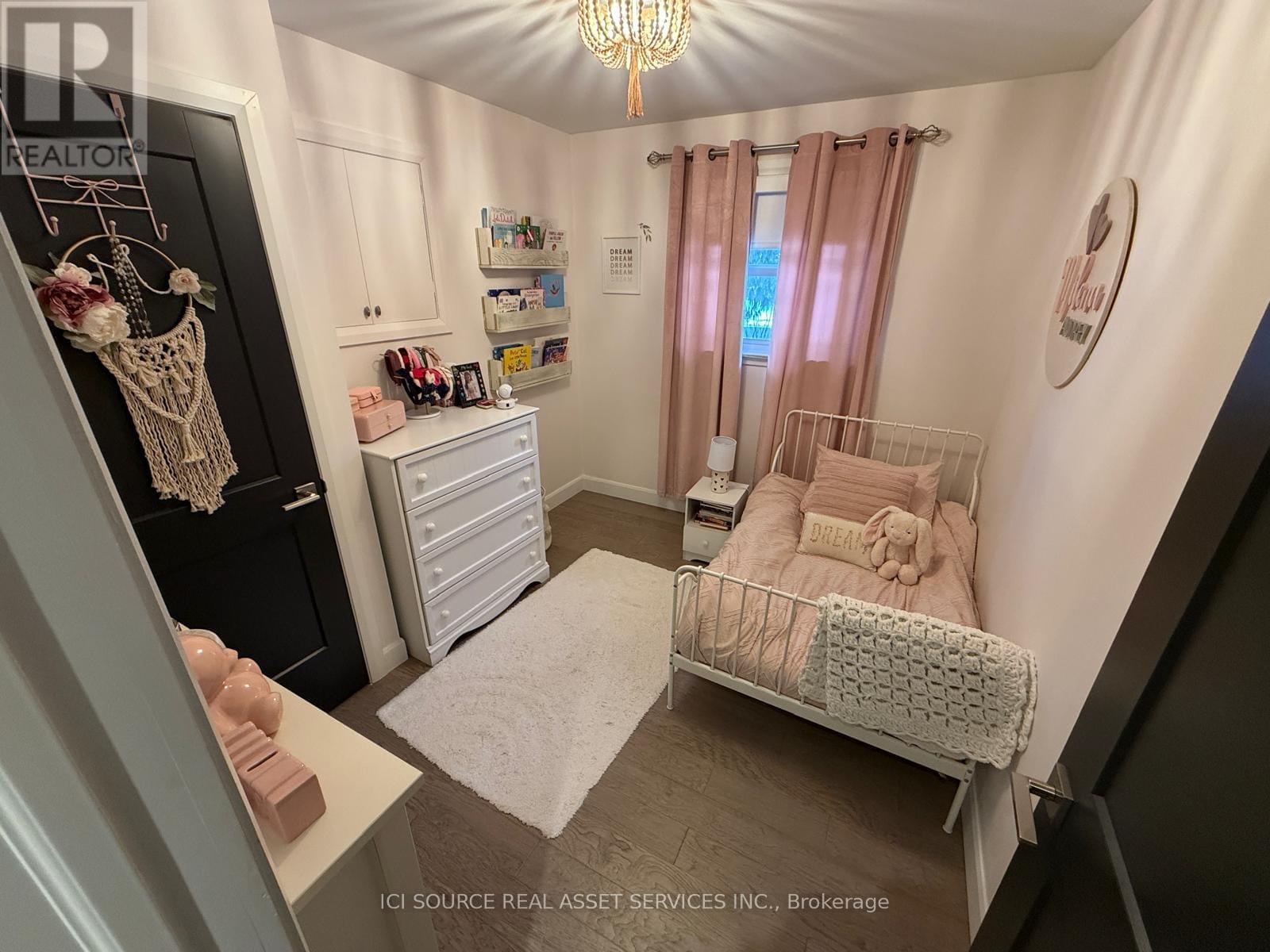 33 Hazelbury Drive, King, Ontario  L0G 1N0 - Photo 7 - N12737974