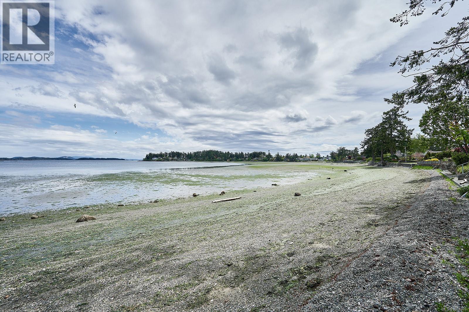 302 10393 Allbay Rd, Sidney, British Columbia  V8L 2N8 - Photo 17 - 1024376